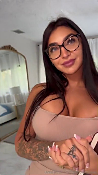 Emily Rinaudo - Homemade BG Sextape With Multiple Cumshots  (Onlyfans) FullHD 1080p