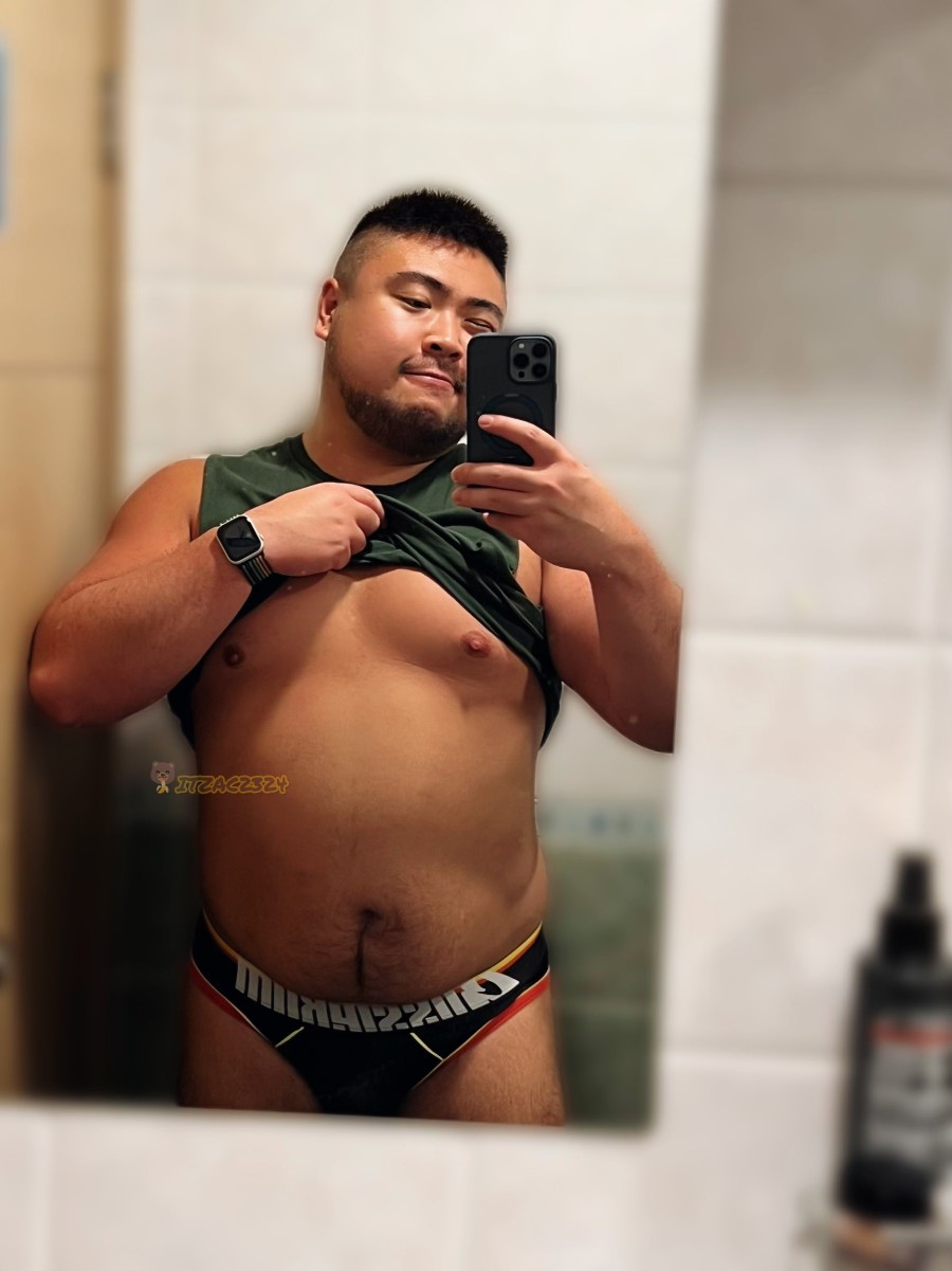 OnlyFans - Itzac - Bear Masseur Fucking Bear Client