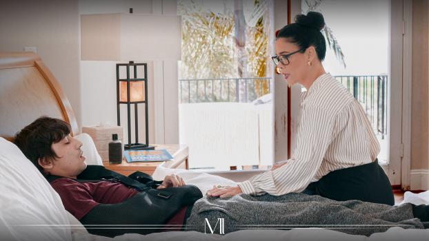 AdultTime – Dana Vespoli – Teacher’s Helping Hand