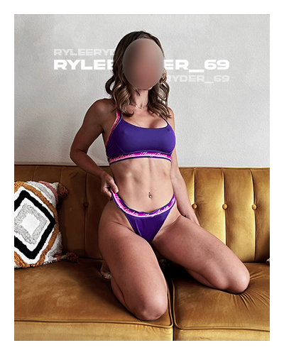 [OnlyFans.com] RyleeRyder 69 (5 роликов) Pack - 7.33 GB