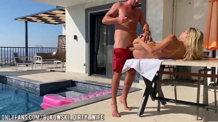 Neighbors Caught Couple Fucking By Public Pool BukowskiDirtyWife (HD 720p) - Onlyfans - [2024]