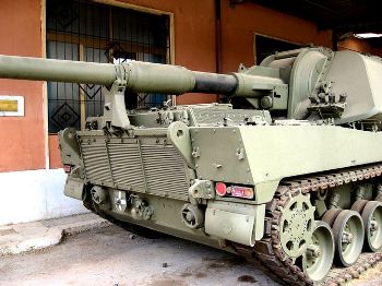 Self-propelled 155mm SPG 70 Walk Around