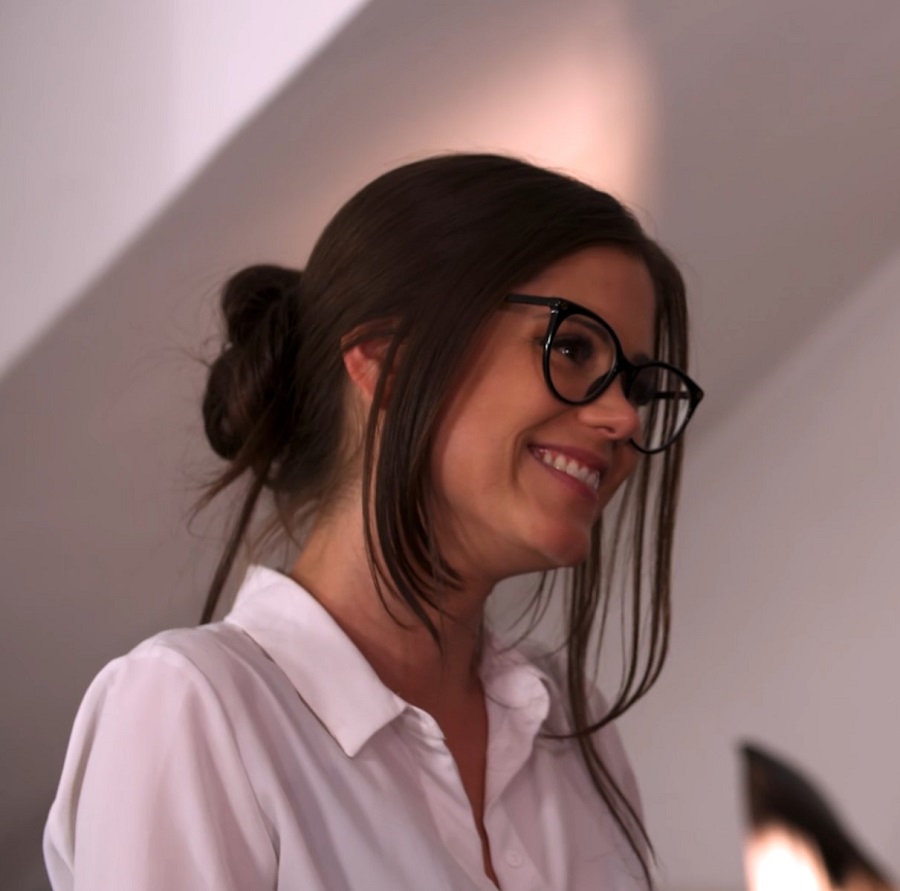 Caprice - Fuck New Hot Secretary Girl (FullHD/1.52 GB)