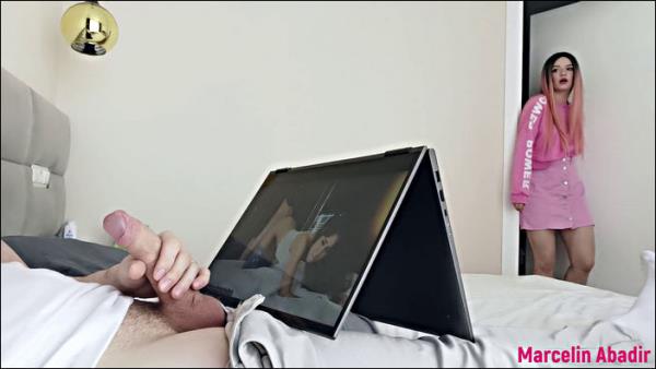 Marcy Abadir - Masturbated On Riley Reid And Came Marcelin Abadir - [PornHub] (FullHD 1080p)