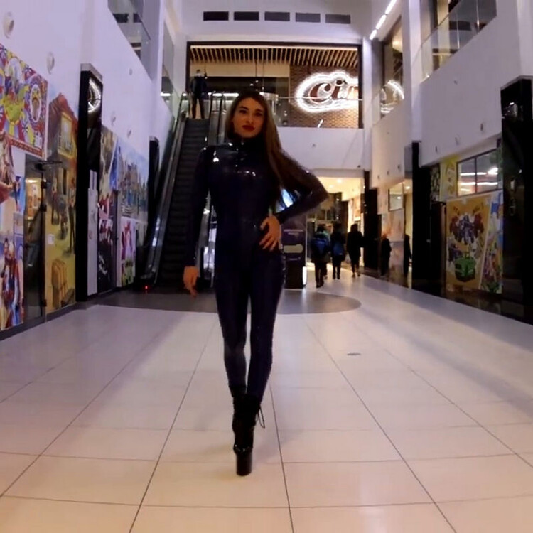 MyLatexBabe: Blue Latex Catsuit In Shopping Center [HD 720p]