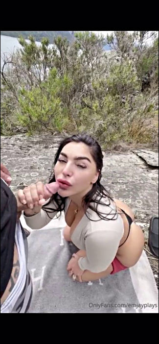 Emily Rinaudo Picnic Sex Video Leaked (Onlyfans) FullHD 1080p