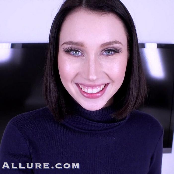 Malory Malibu, Jessie Saint : Amateur Allure Welcomes Malory Malibu in Her Very First Video (FullHD 1080p) - AmateurAllure/SwallowSalon - [2024]