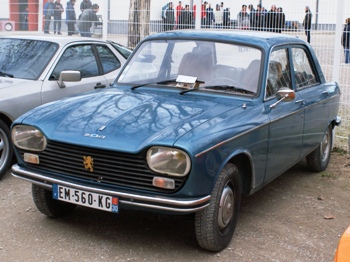 Peugeot 204 Sedan (1972) Walk Around