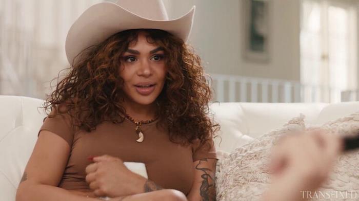 Eva Maxim, Queenie Sateen (Double The Sneaky Peeks ) (FullHD 1080p) - Transfixed - [2024]