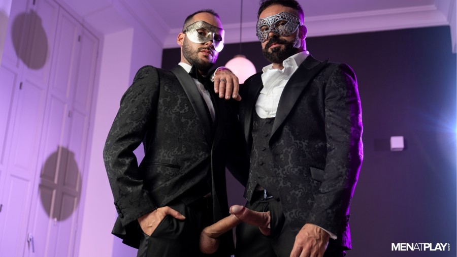 MenAtPlay - Mael Hunter, Mathieu De Lyon - Masquerade Ball