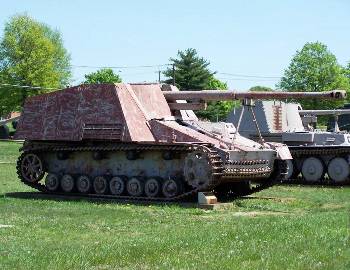 Sd.Kfz.164 Nashorn Walk Around