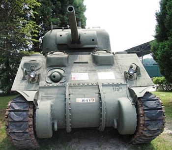 Sherman M4A4 Walk Around