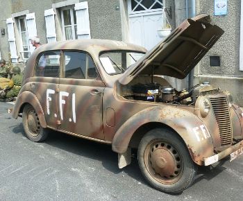 Renault Juvaquatre Sedan (1940) Walk Around