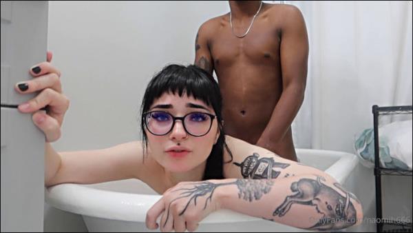 Naomih666 - Passionate Bathtub Sex - [Onlyfans] (FullHD 1080p)