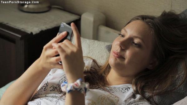 Eva : Intimate Life [TeenPornStorage] (FullHD 1080p)