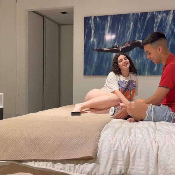 Me Dan Mi Regalo De NAVIDAD y a Cambio Le Regalo Un Buen ANAL BootyWhite x LuenOk x HoneyPlayBox LuenOk [FullHD 1080p] 2025