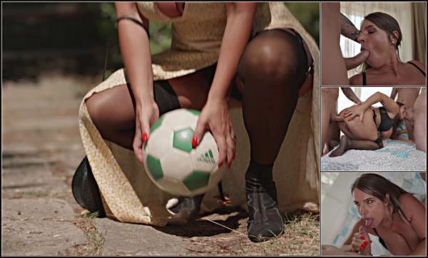 Sexy Susi - Big Breasted MILF Susi Is Getting a Foursome With Three Younger Guys -- - [HDPorn] (FullHD 1080p)