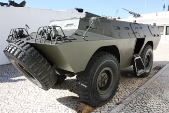 Cadillac Gage Commando V-200 Walk Around