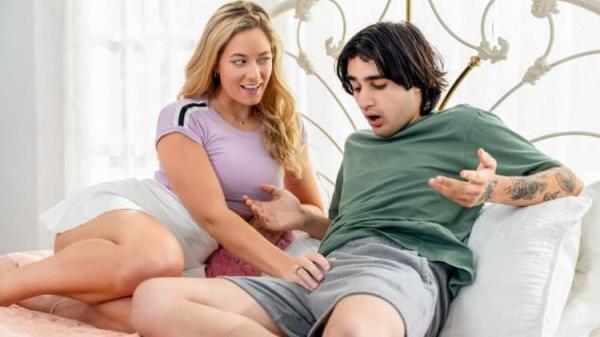 River Lynn - Is It As Big As My Bestie's? [OnlyTeenBlowjobs] (FullHD 1080p)