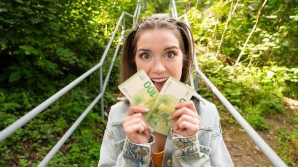 Agatha Shay - Crazy Spanish Fucker [PublicAgent] (FullHD 1080p)