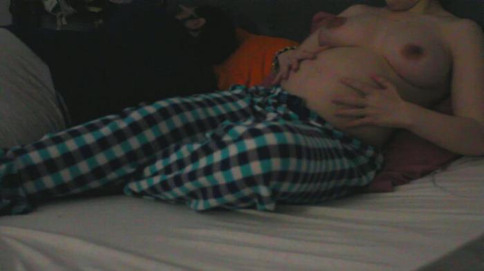 Preggo Woman Loves To Masturbate And Orgasm Near Her Husband In Bed Sexybigclito (FullHD 1080p) - Onlyfans - [2025]