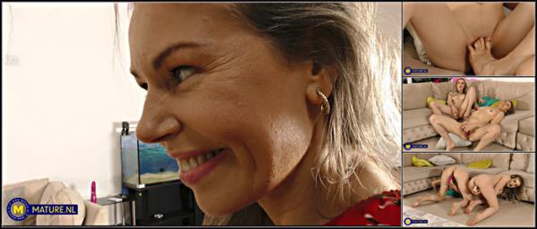 Hot Young Blonde Gabie Licking Her Stepmom Alexia s Wet Hairy Pussy On The Couch - [HDPorn] - 2025 (FullHD 1080p)