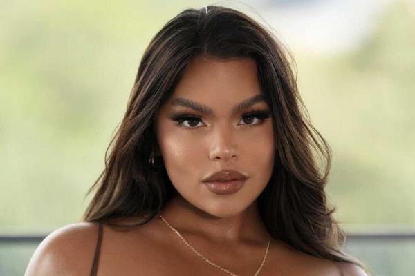 Onlyfans: Gracie B Room Service (UltraHD/2K) - 2025