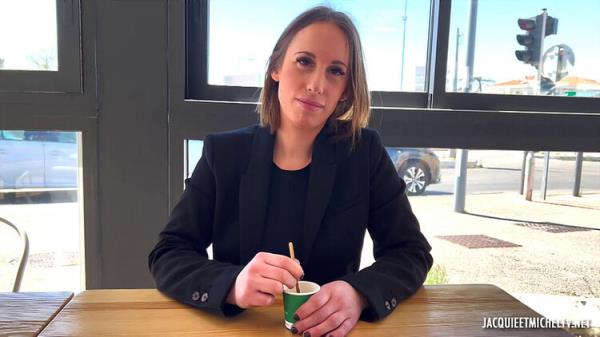 Elodie : Elodie, 25, Veterinary Student In Marseille [JacquieEtMichelTV/Indecentes-Voisines] (FullHD 1080p)