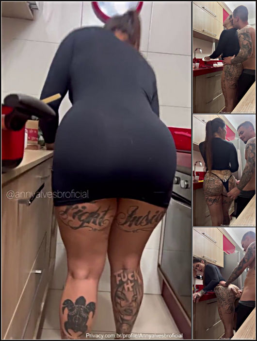 Comendo a Gostosa Na Cozinha - [Onlyfans] - 2025 (HD 720p)