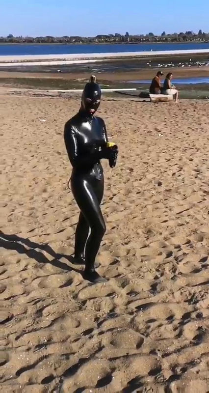 Vickydevika - Vicky  Latex Holiday Shoot [Onlyfans] (HD 902p)