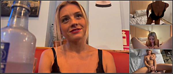 Alice Wild Hooks With Stranger Guy - [Onlyfans] - 2025 (HD 720p)