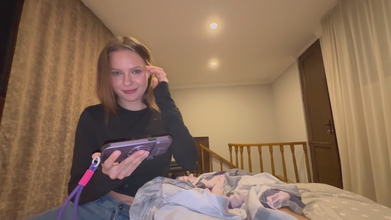 Саньку отодрал в жопу сводный брат / My stepsister saw me jerking off to anal porn