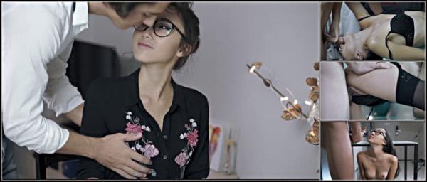 Luna x James Fuck At The Office - [ManyVids] - 2025 (HD 720p)