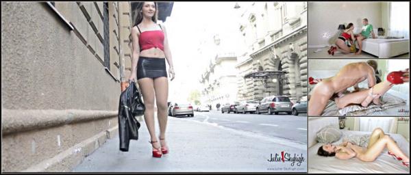 Julieskyhigh Dreaming To Be a Streethooker - [ManyVids] - 2025 (HD 720p)