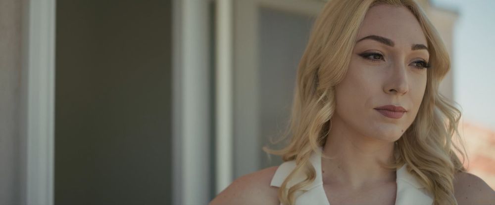 Lily Labeau, Scarlett Alexis - The Distraction