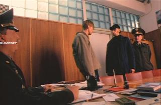  (2000)