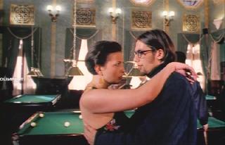  (2000)