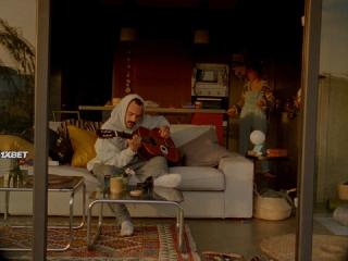 21  (2023)