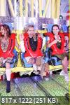 bill-kaulitz-marc-eggers-pack-on-the-pda-oktoberfest-85.jpg