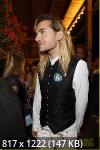 bill-kaulitz-marc-eggers-pack-on-the-pda-oktoberfest-20.jpg