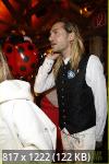 bill-kaulitz-marc-eggers-pack-on-the-pda-oktoberfest-22.jpg