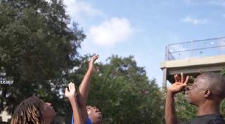 ׸    (2022)