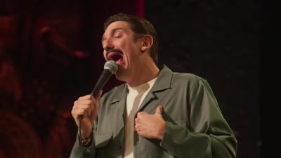 Andrew Schulz Life 2025 720p NF WEB-DL DDP5 1 H 264-playWEB - 985.93 MB