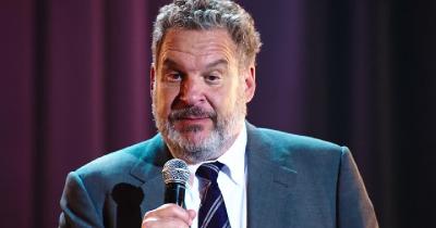 Jeff.Garlin.Our.Man.In.Chicago.2019.720p.WEBRip.x264.AAC-LAMA - 539.01 MB